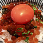 めしの助 - いくら入り卵かけごはん