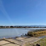 かけそば つかだ - ウラ手にある関川を散歩しながら