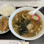 ローマの泉食堂 - 醤油ラーメン・ミニ豚丼・小ライス