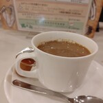Shuberu - 初めてコーヒーカップの下にナプキンを置いてくれた
