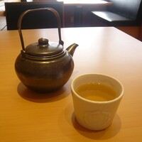 豆富料理と吟醸せいろ蒸し 八かく庵 大阪ステーションシティ店 - そば茶