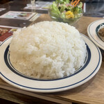 キッチン あずま - ごはん山盛り♡４００g♡