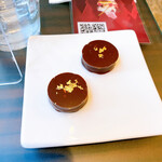 ショコラティエ パレ ド オール 東京 - セットのビターチョコ