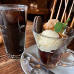 ADOOR - 料理写真:ミニパフェとアイスコーヒー