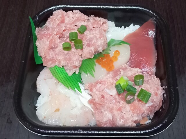 丼丸 二戸店（ドンマル） - 斗米（海鮮丼）の写真