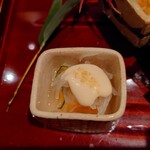 銀座 しのはら - （葛屋の中）柿膾　上に胡麻ダレ