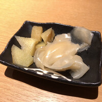 新宿 和食 やましろ - ガリ