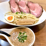 あいつのラーメン かたぐるま - 