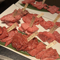 焼肉専科 肉の切り方 日本橋本店 - 