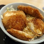 EXPASA浜名湖 湖の見えるフード館 こはん - 赤赤鶏のたれカツ丼 800円