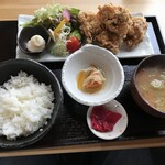 米吉 - 料理写真:唐揚げ定食（900円）