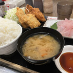 わ楽 - お味噌汁　サツマイモも入ってました