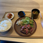 炭火焼肉 肉の匠 ひうち - 和牛赤身ステーキ　1300円