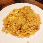 廣翔記 - レタス入りチャーシュー炒飯。この写真だとチャーシューの存在感はないですね(笑)