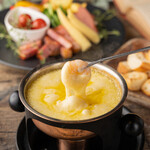 Cheese shop's special cheese fondue sauce (1 serving)