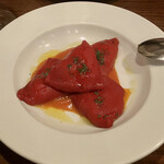 コム・ア・ラ・メゾン - バスク風白身魚の赤ピーマン詰めトマトソース2,420円