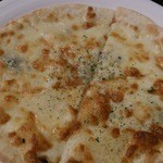 ダニエルズ - ４種のチーズピザ☆