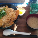 ぱっぷや - だし香るだしカツ丼(大盛)