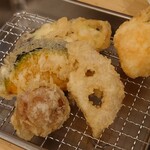 天ぷら 宮のした - 野菜天五点盛り ナス、カボチャ、マッシュルーム、レンコン、カキ