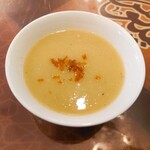 Byblos Lebanese restaurant - 豆のスープ