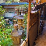 西陣 鳥岩楼 - お部屋に入る前の廊下。風情があっていいですね