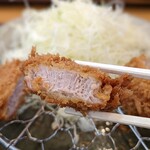 手打ちとんかつ かつ屋 - ヒレカツ断面アップ