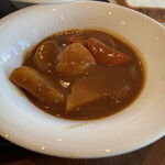 パーゴラ - 具沢山のカレーは素朴で美味しい