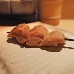 焼鳥 おみ乃 - あか（内もも）