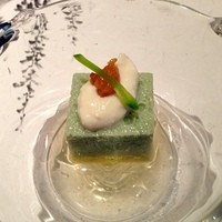九つ井 本店 - 皐月のそば懐石 お通し よもぎ豆乳豆腐 白和ソース 絹さや 美味出汁