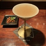 バー・バーンズ - スペシャルの小梅ちゃん