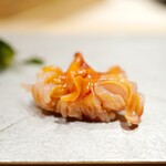 寿司栄 - 赤貝