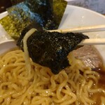 煮干し中華そば 一剣 - 海苔も美味しい