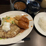 Supika - 和風ﾊﾝﾊﾞｰｸﾞ&ﾎﾀﾃｸﾘｰﾑｺﾛｯｹ¥1,300  +50円で牛ｽｼﾞｶﾚｰを付けました。