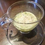 エノテカ・ラ・リコルマ - 2013/05　アスパラのスープ。比内地鶏の温泉玉子。