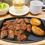 十勝ハーブ牛焼肉 MONMOM - 鉄板焼きステーキ定食150ｇ