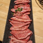 ホルモン焼もんもん - カルビ