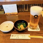 Shinjuku Unatetsu Ebisuten - 生ビールと付け出しです