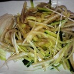 台湾家庭料理 福味香 - 全く辛くない豚の耳の冷菜です