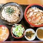 富士庵 - 豚トロ塩だれ丼と半蕎麦セット ・1.400円