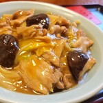 パリスタ飯店 - 料理写真:肉片烩飯(豚肉うまにメシ、ルーペンホイハン)
