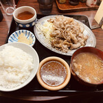Uchuuken Shokudou - とんバラ定食W 1150円
