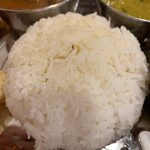 シラウト - ギーをかけてくださったライス。日本米と現地米のミックス。