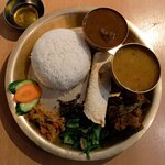 NEPALI MITTERI KITCHEN RESTAURANT&BAR - (ランチ)  ネパールセット。