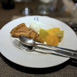 キャトルラパン - りんごのタルト・フルーツ・チーズのアイスクリーム