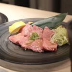 焼肉 六六六 - 厚切り上ネギタン塩
