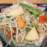 丸福 - 大盛野菜。