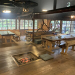 山菜料理 みたき園 - テーブル席の棟