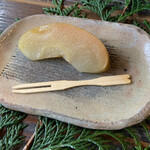 山菜料理 みたき園 - りんごを炊いたの