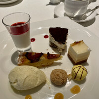 イタリアンダイニング ジリオン - デザートワゴン