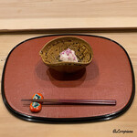 御料理 寺沢 - 菊菜と菊花と香茸と餅海鼠の胡桃和え